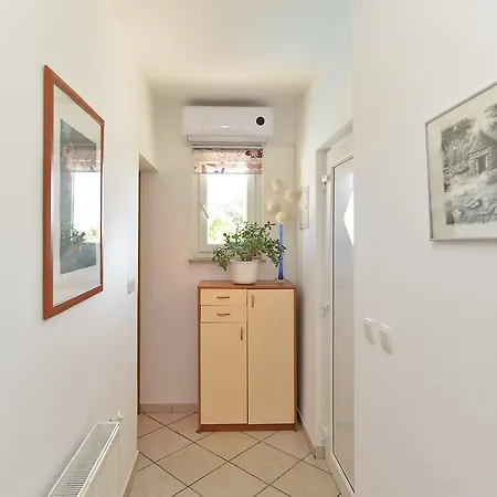 House Marija 1044